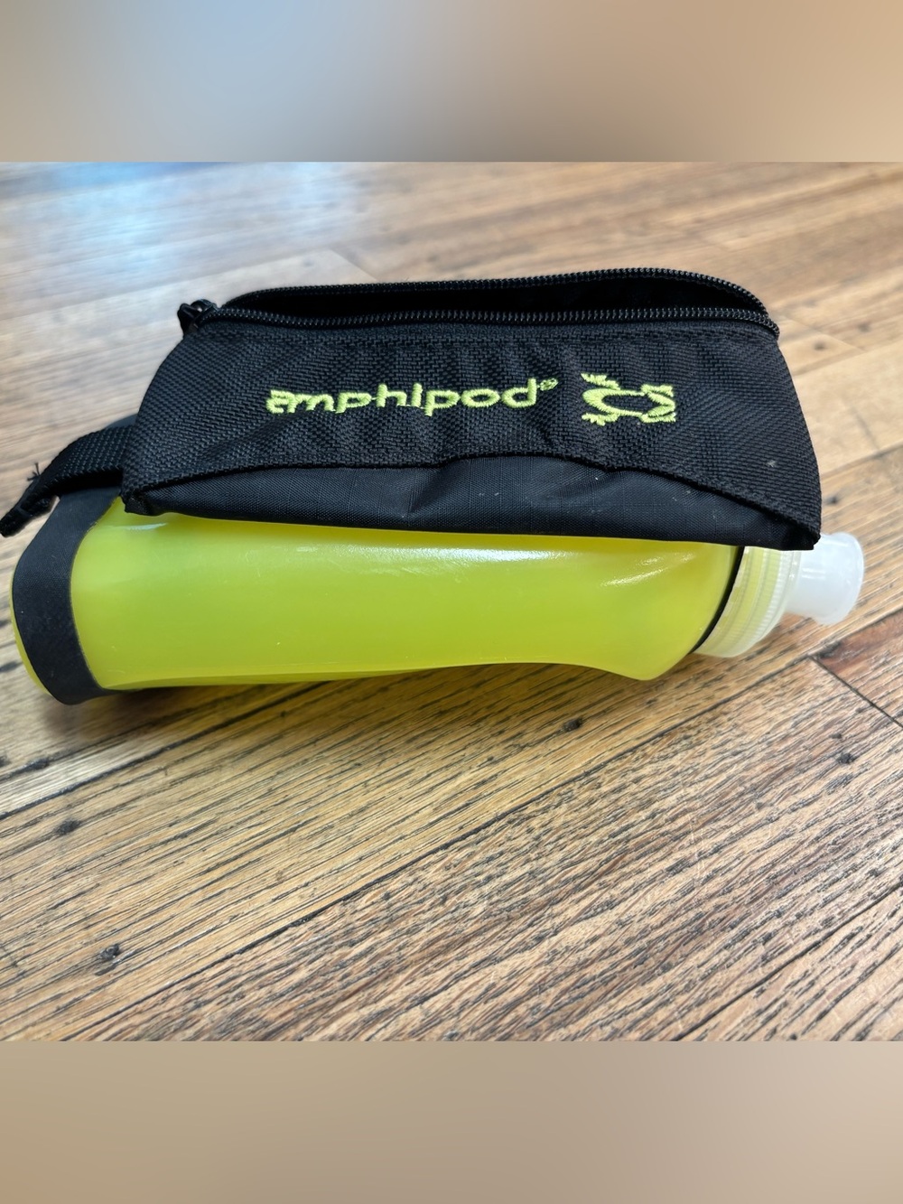 Amphipod hydraform Lime Green running Bottle